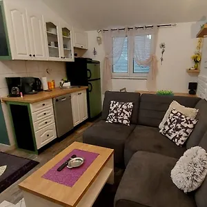 apartman-petra-premantura.in-istria.net/